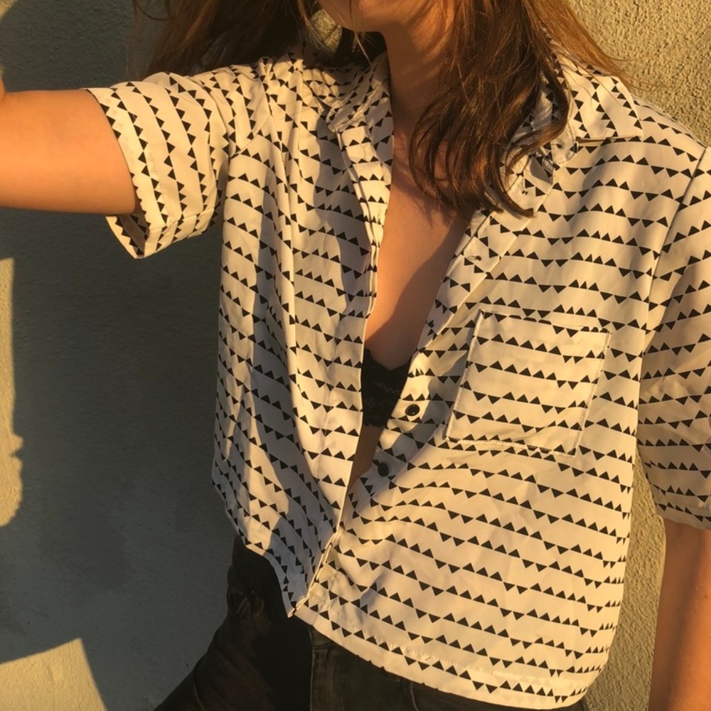 ~triangle cropped blouse~